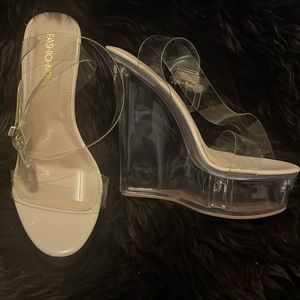 Nude/clear wedges